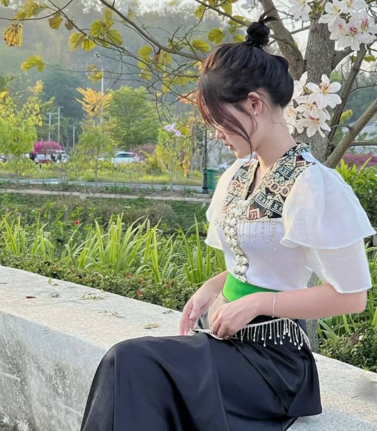 Trang phục dân tộc Thái cách tân